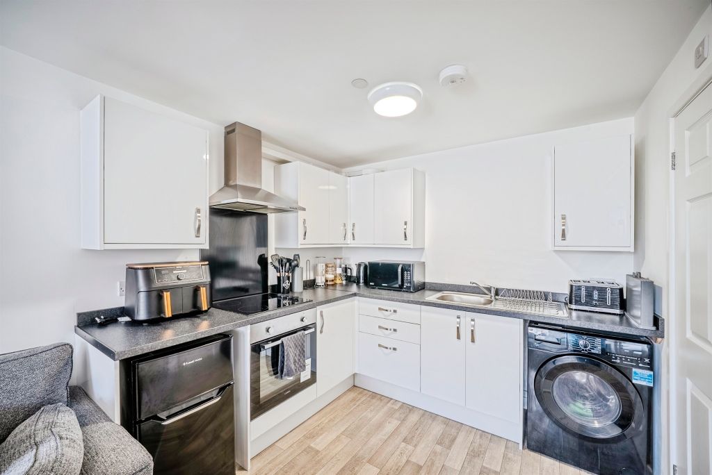 Property photo 2 of 20