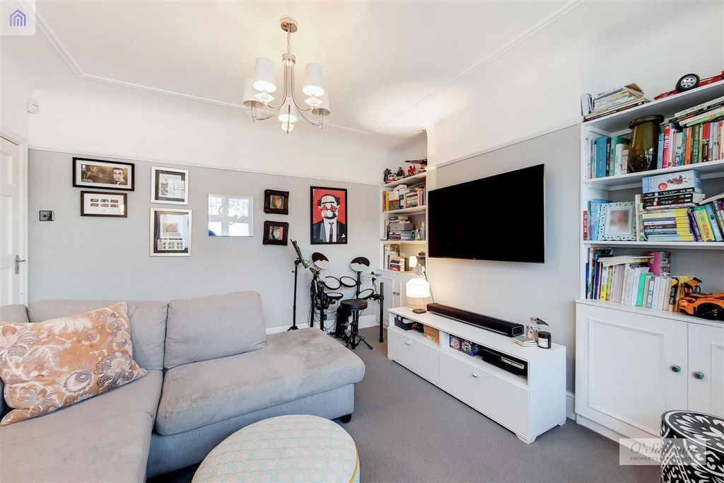 Property photo 3 of 13