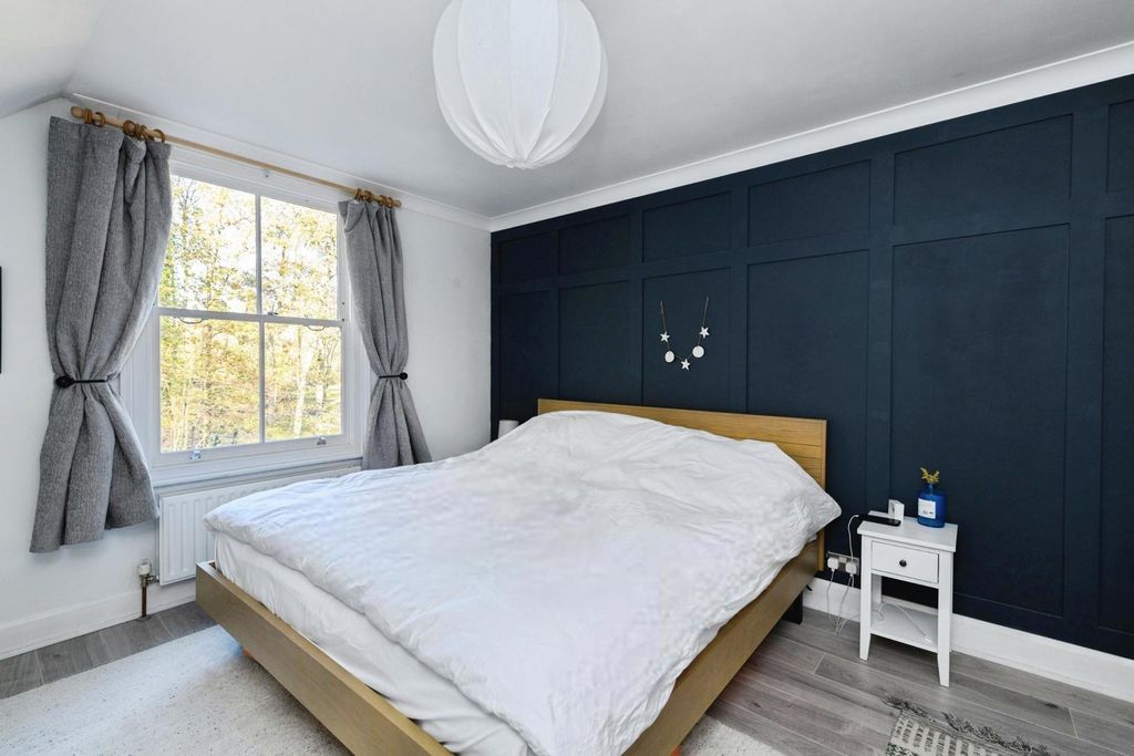 Property photo 3 of 20 Pbox-Img.Jpg