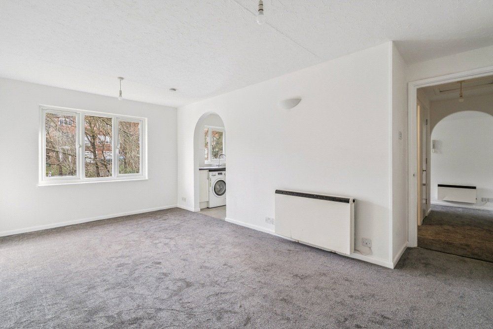 Property photo 2 of 10 Living Room