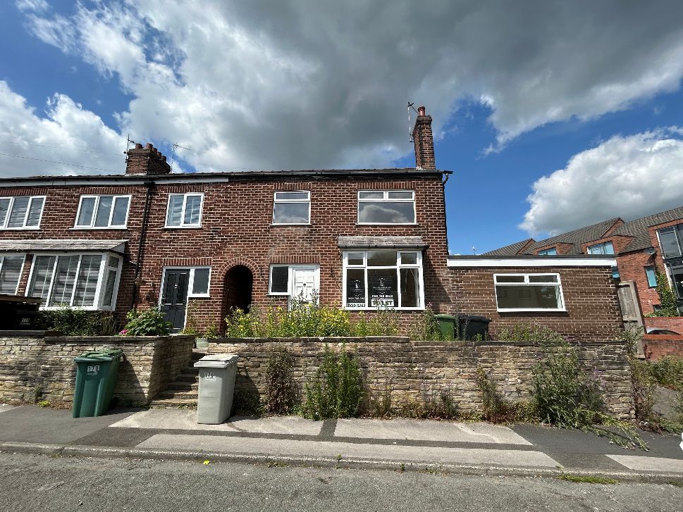 Property photo 1 of 26 4 Bed Semi Detached Property In Macclesfield Cheshire, Close To Macclesfield Town Centre