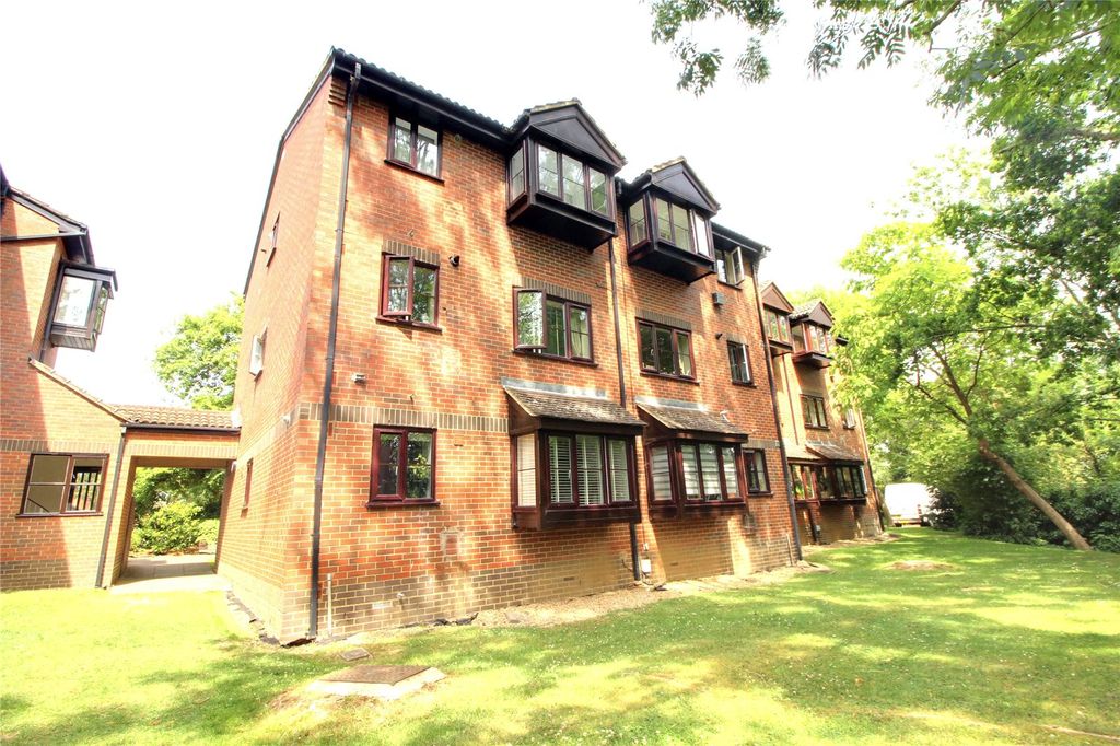 Property photo 1 of 9 Picture No. 16