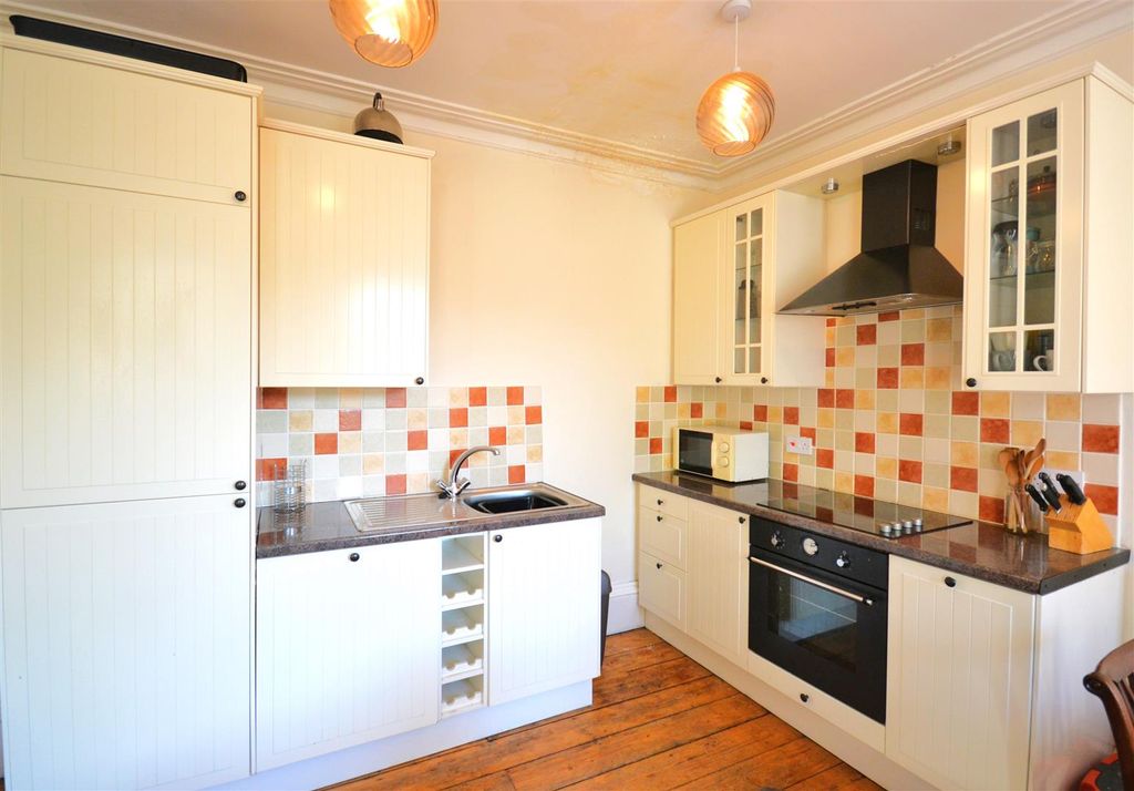 Property photo 2 of 10 96 Bondgate Kitchen.Jpg