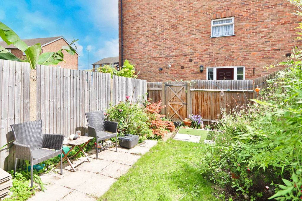 Property photo 3 of 11