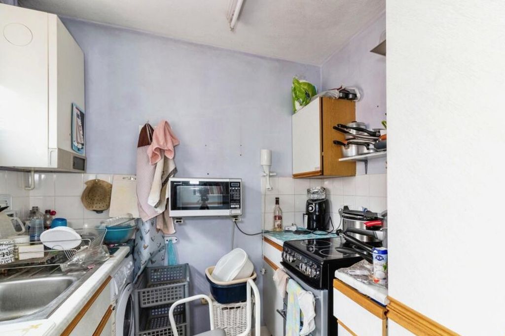 Property photo 3 of 6
