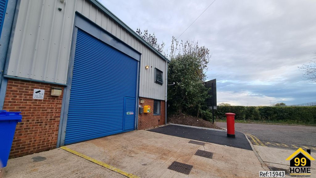 Property photo 2 of 8 Photo 1