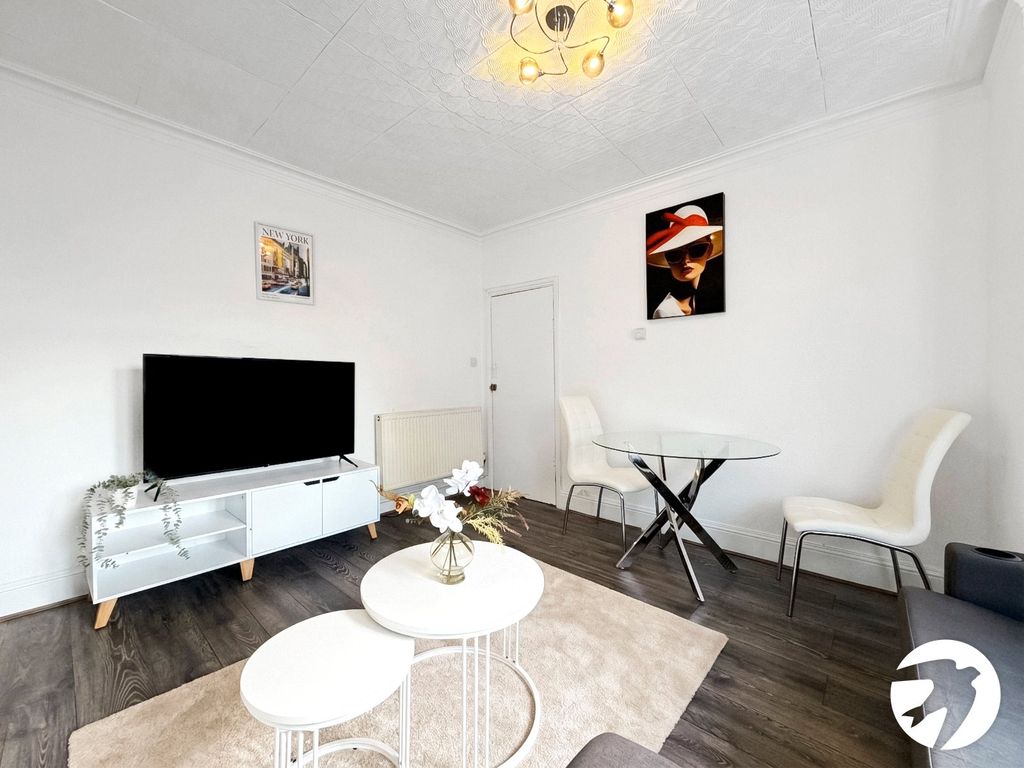 Property photo 2 of 8 Reception Room