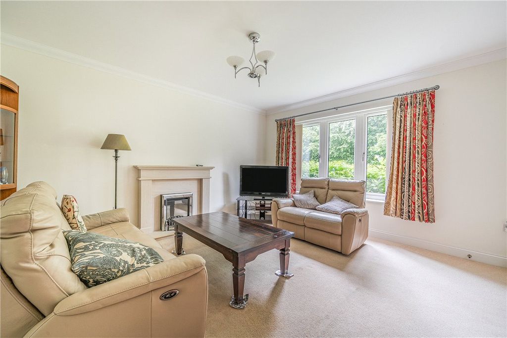 Property photo 3 of 16 Picture No. 04
