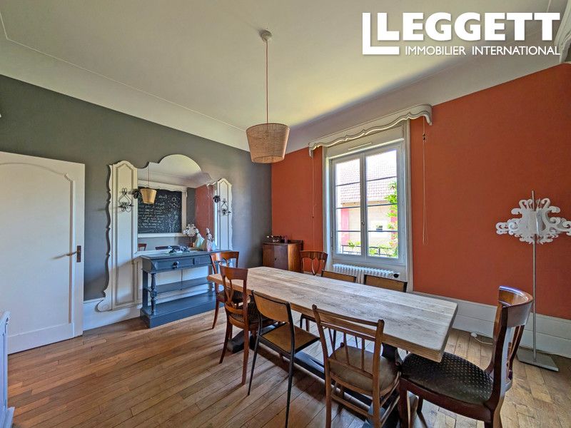 Property photo 3 of 10