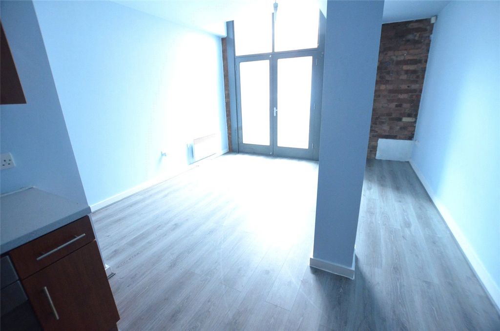 Property photo 3 of 8 Picture No. 07