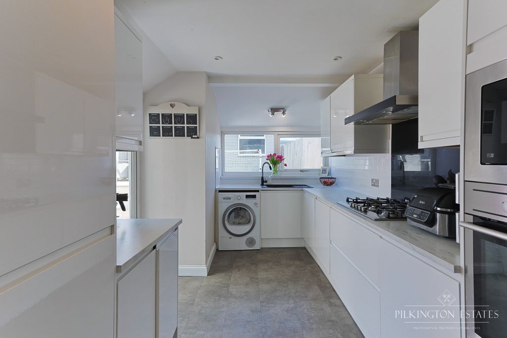 Property photo 3 of 15 5047933