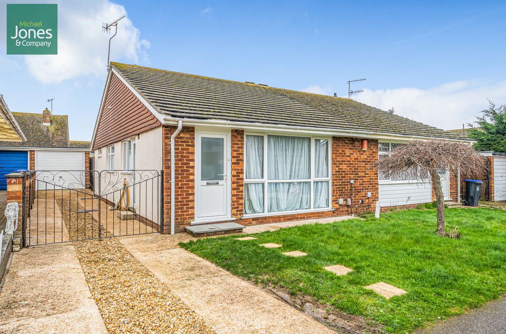 Property photo 1 of 10 External