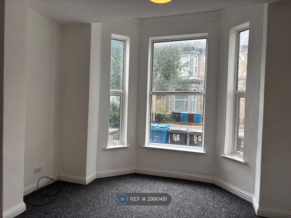 Property photo 2 of 9