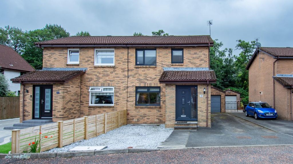 Property photo 1 of 15 External