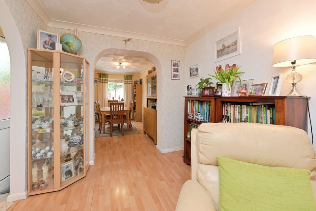 Property photo 3 of 19