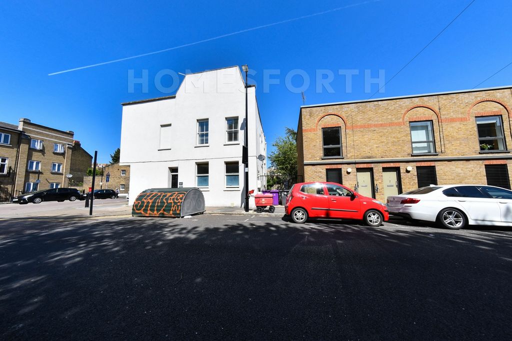 Property photo 3 of 21 Photo 23