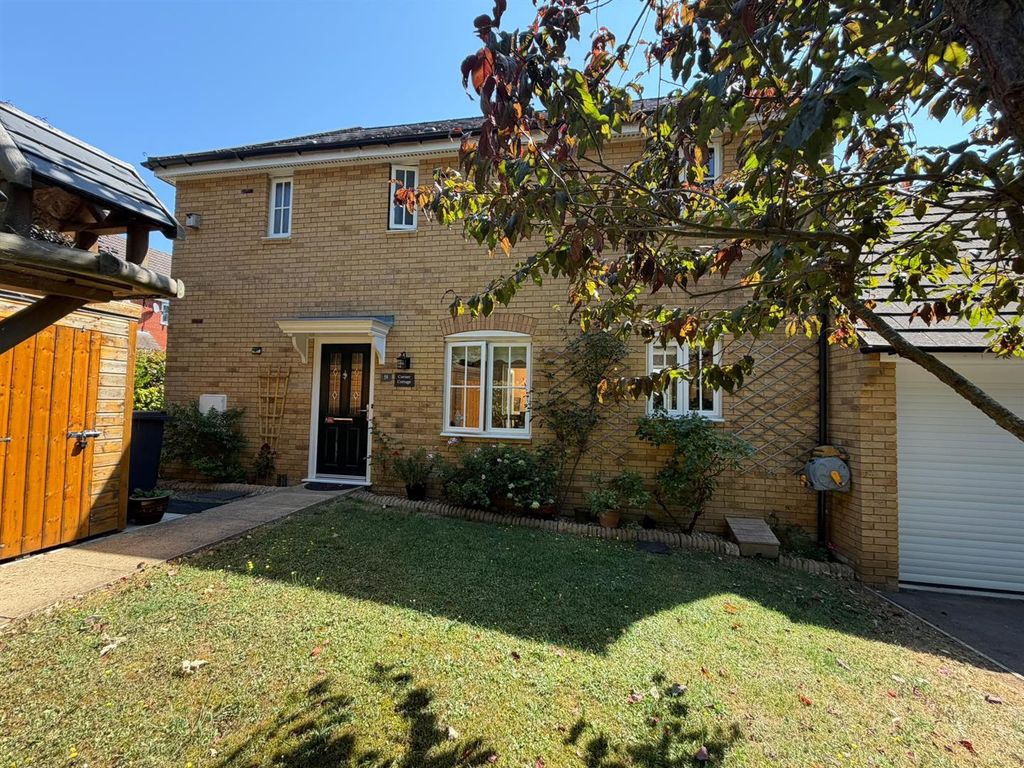 Property photo 1 of 17 Front