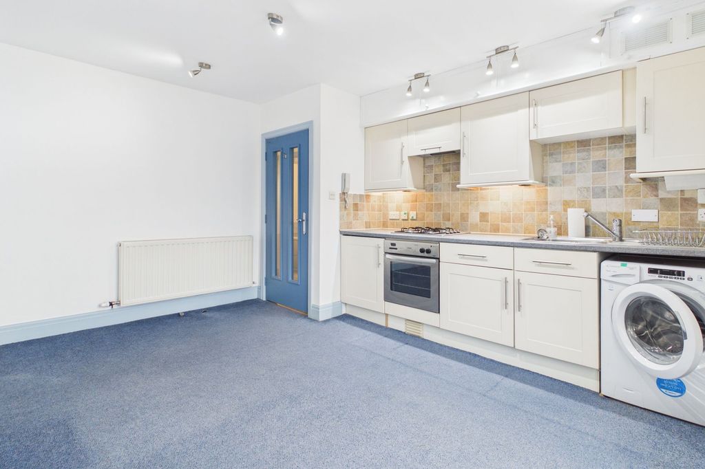 Additional image 4 of 2 bed flat to rentFlat 1, 141 Highgate, Kendal LA9