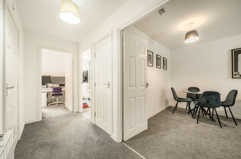 Property photo 2 of 11 Picture No. 29