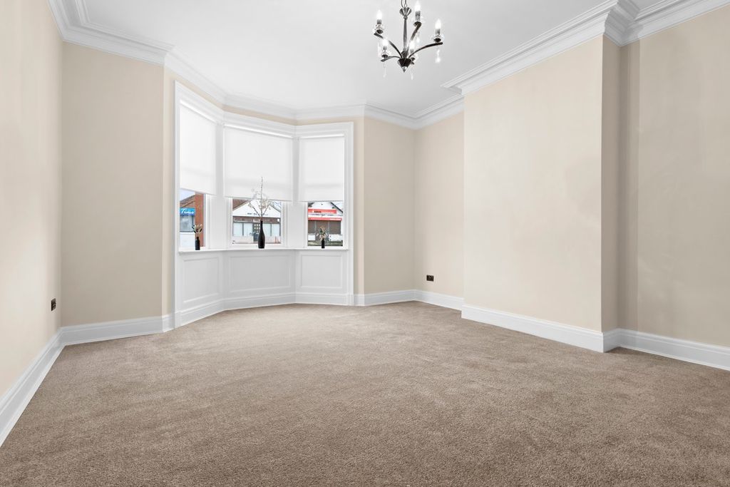 Property photo 3 of 31