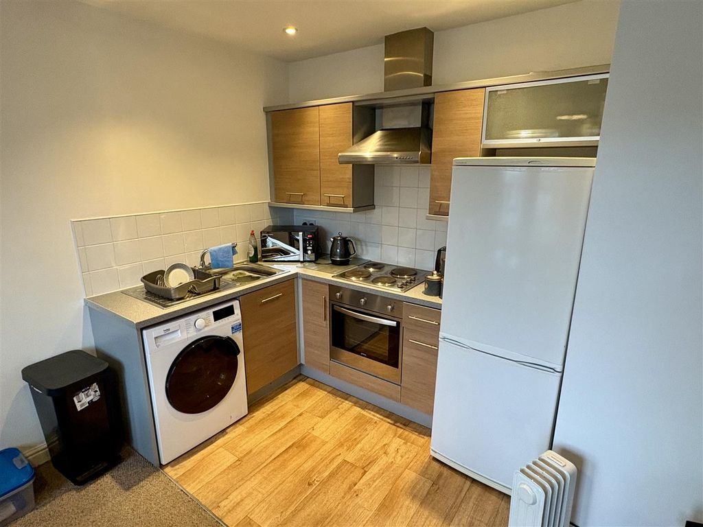 Property photo 2 of 6 Img_4881.Jpg