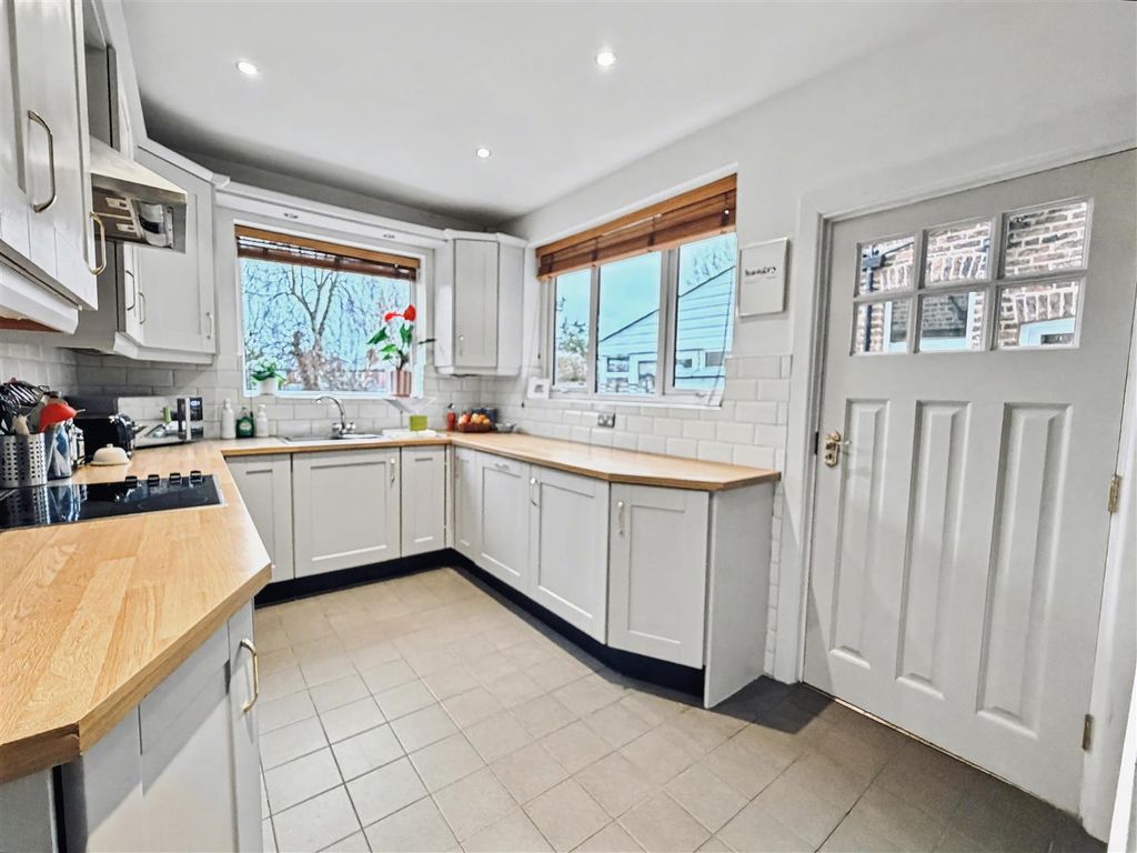 Property photo 3 of 36 Image 3