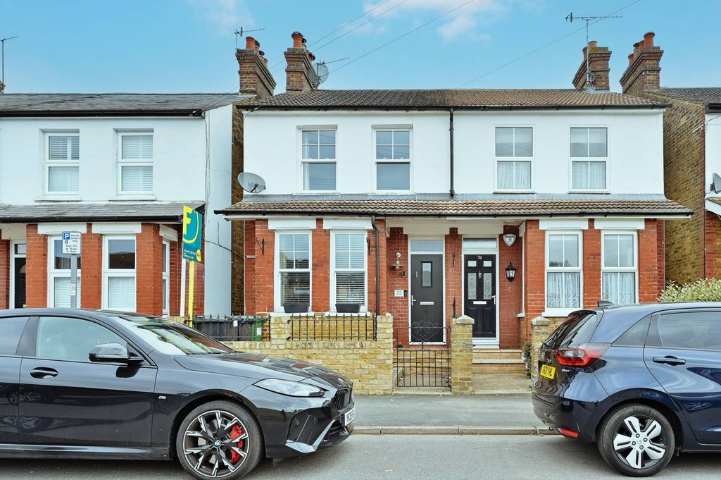 Property photo 2 of 18