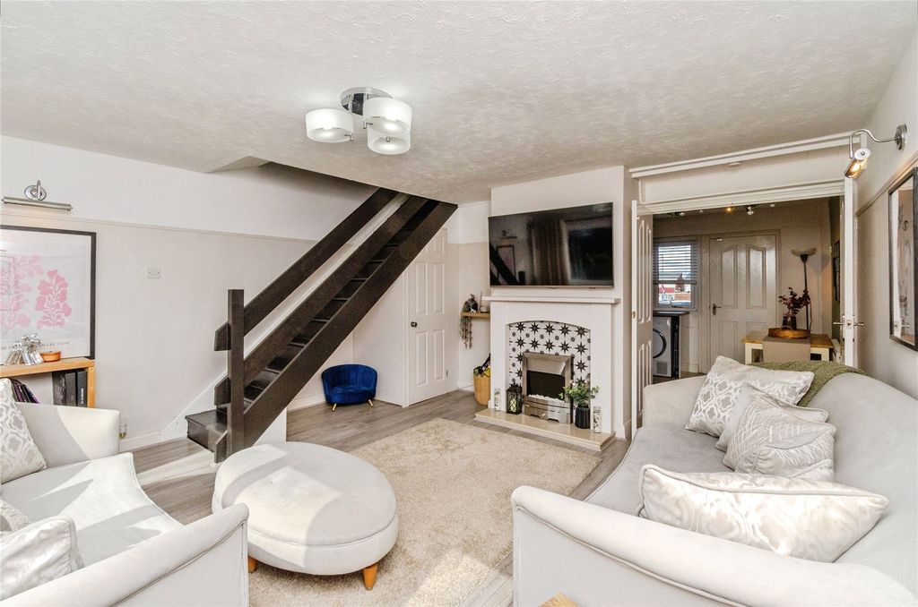 Property photo 3 of 17 Picture No. 24