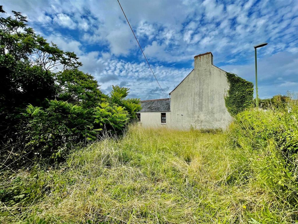 Property photo 3 of 18