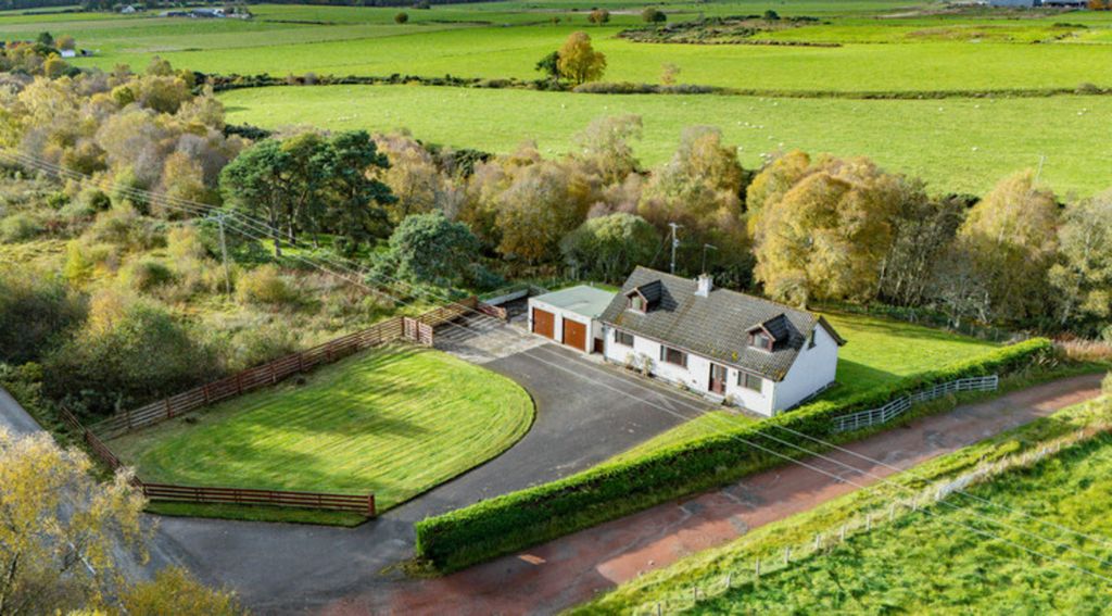 Property photo 1 of 50