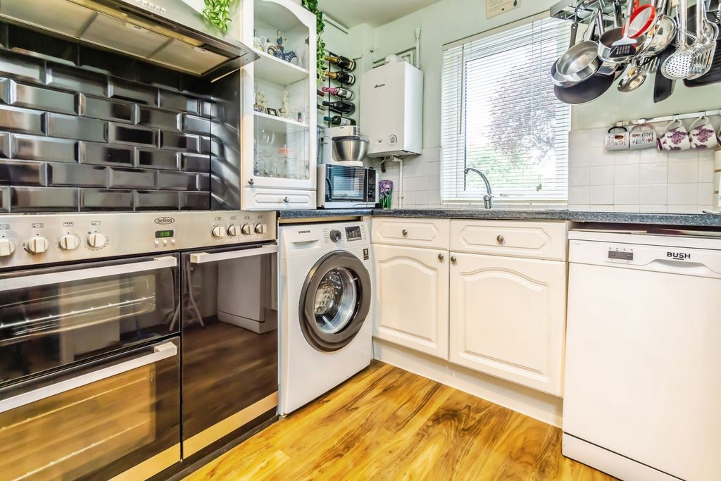 Property photo 3 of 21 Pbox-Img.Jpg
