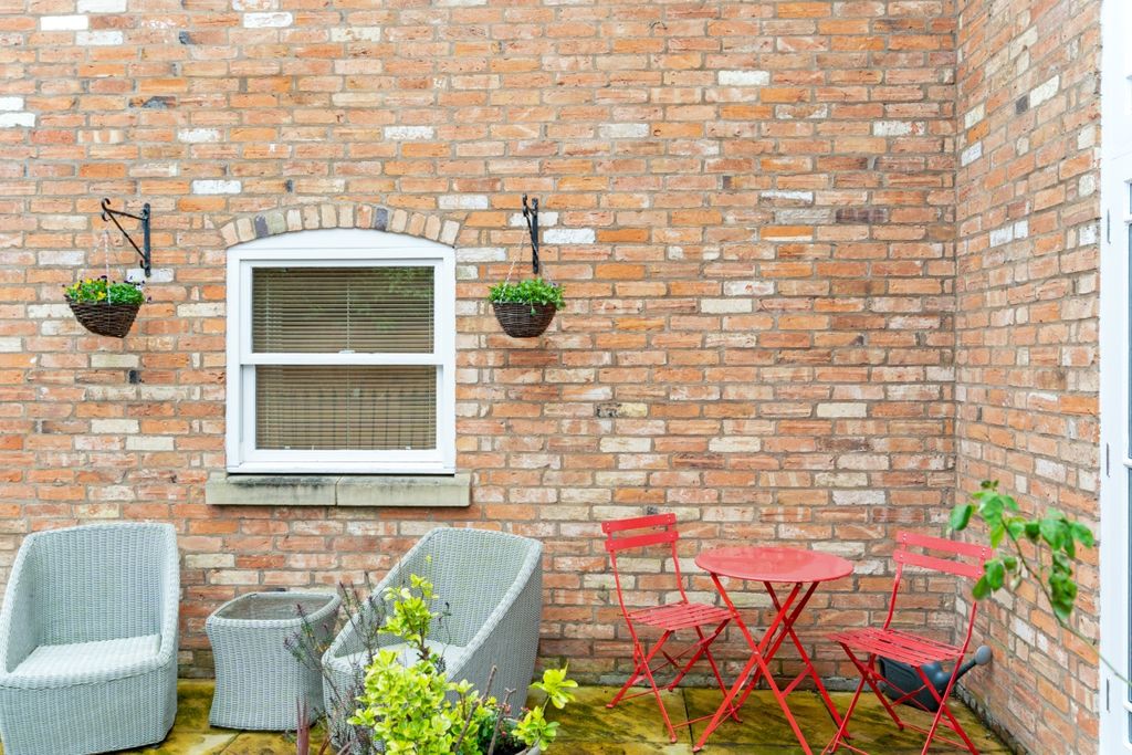 Additional image 4 of 2 bed flat to rentThe Fold, Payton Street, Stratford-Upon-Avon CV37
