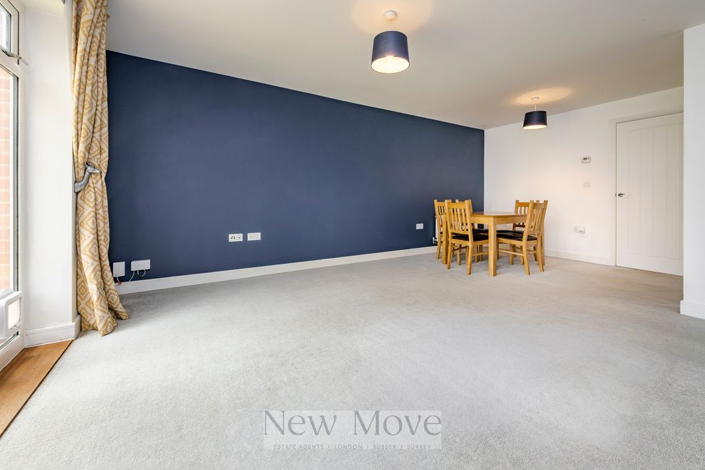Property photo 3 of 19 Gallery