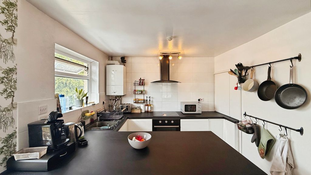 Property photo 1 of 16 Kitchen