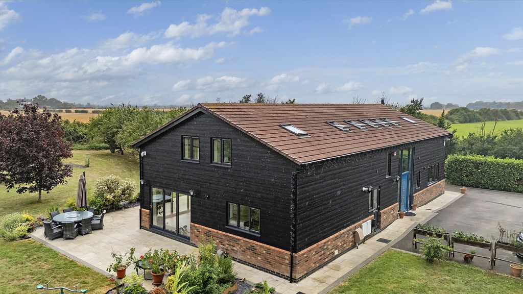 Property photo 3 of 50