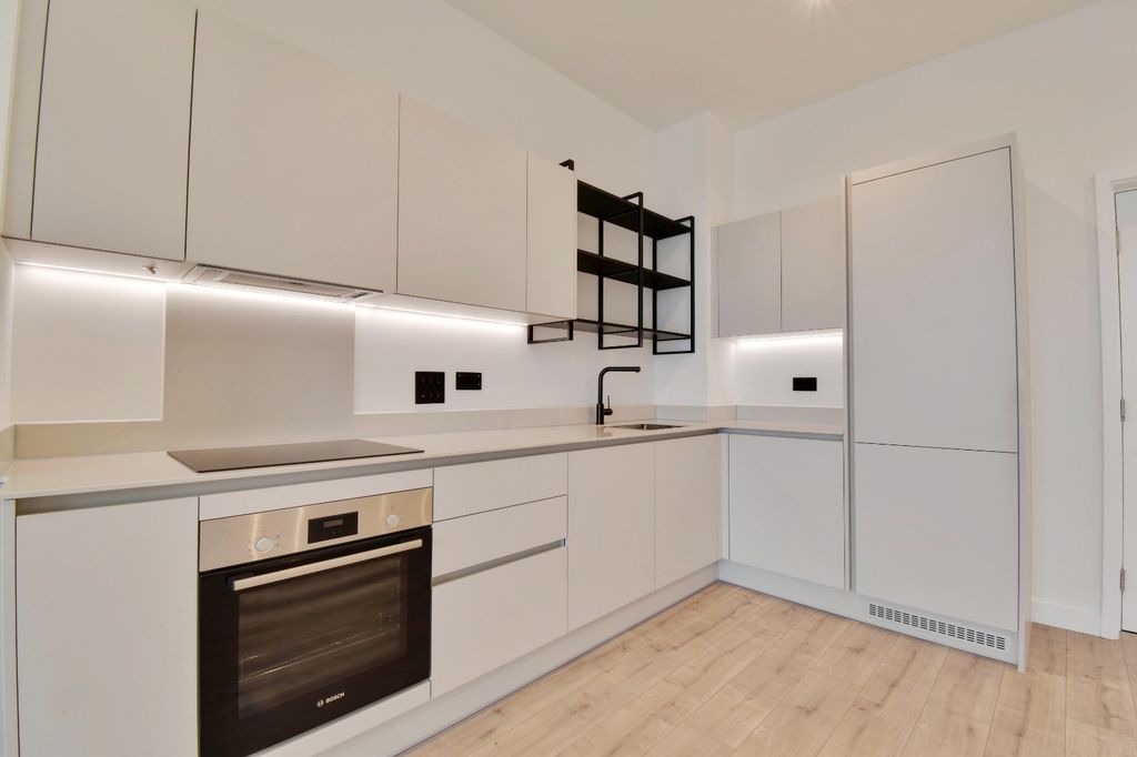 Property photo 3 of 15 Picture No. 06