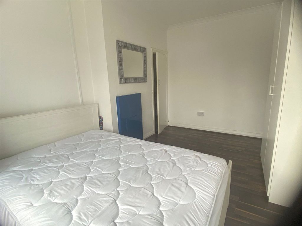 Property photo 2 of 3 Bedroom