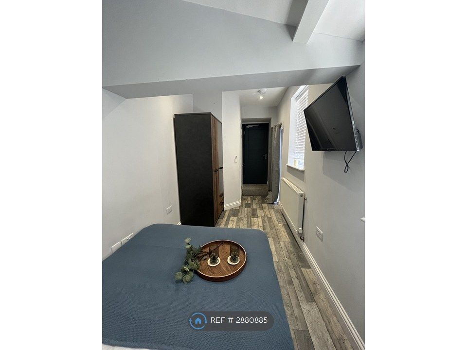 Property photo 2 of 10 Room 2
