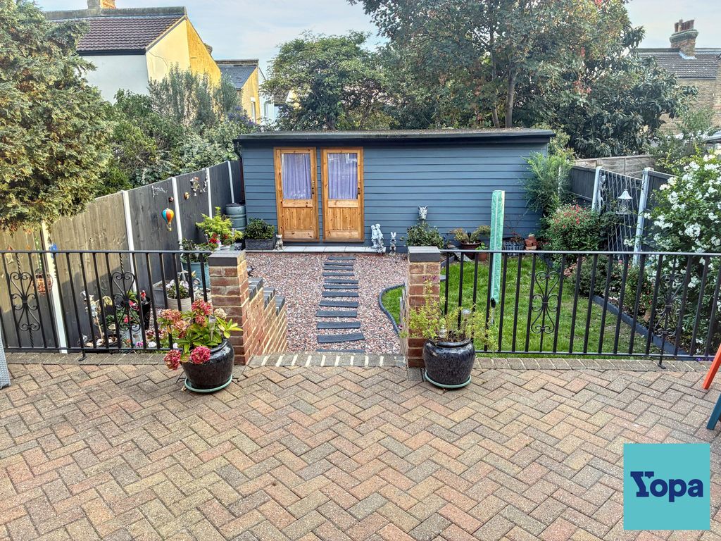 Property photo 2 of 22 Rear Garden