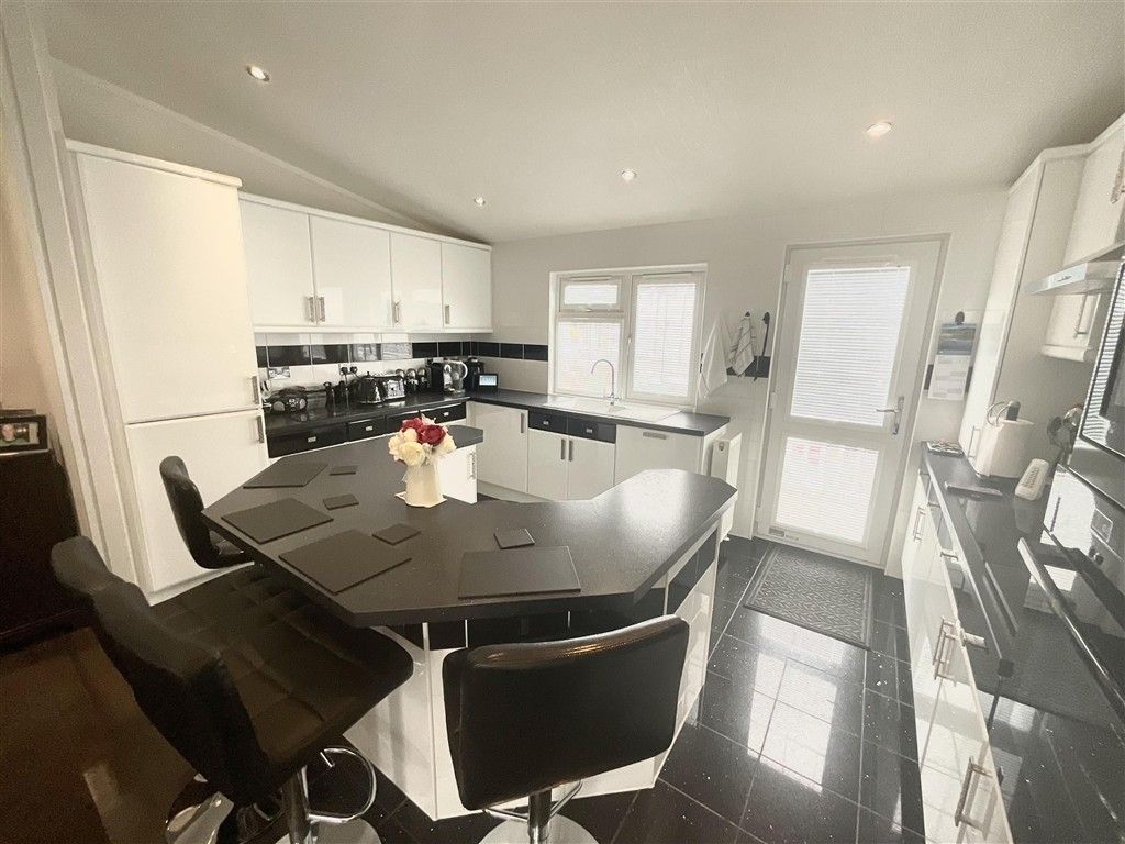 Property photo 2 of 14 Kitchen/Diner