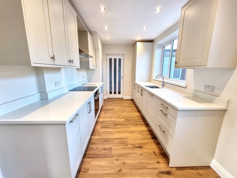 Property photo 3 of 15 Photo 8