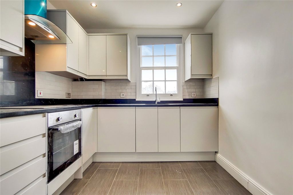 Property photo 3 of 12 Picture No. 05