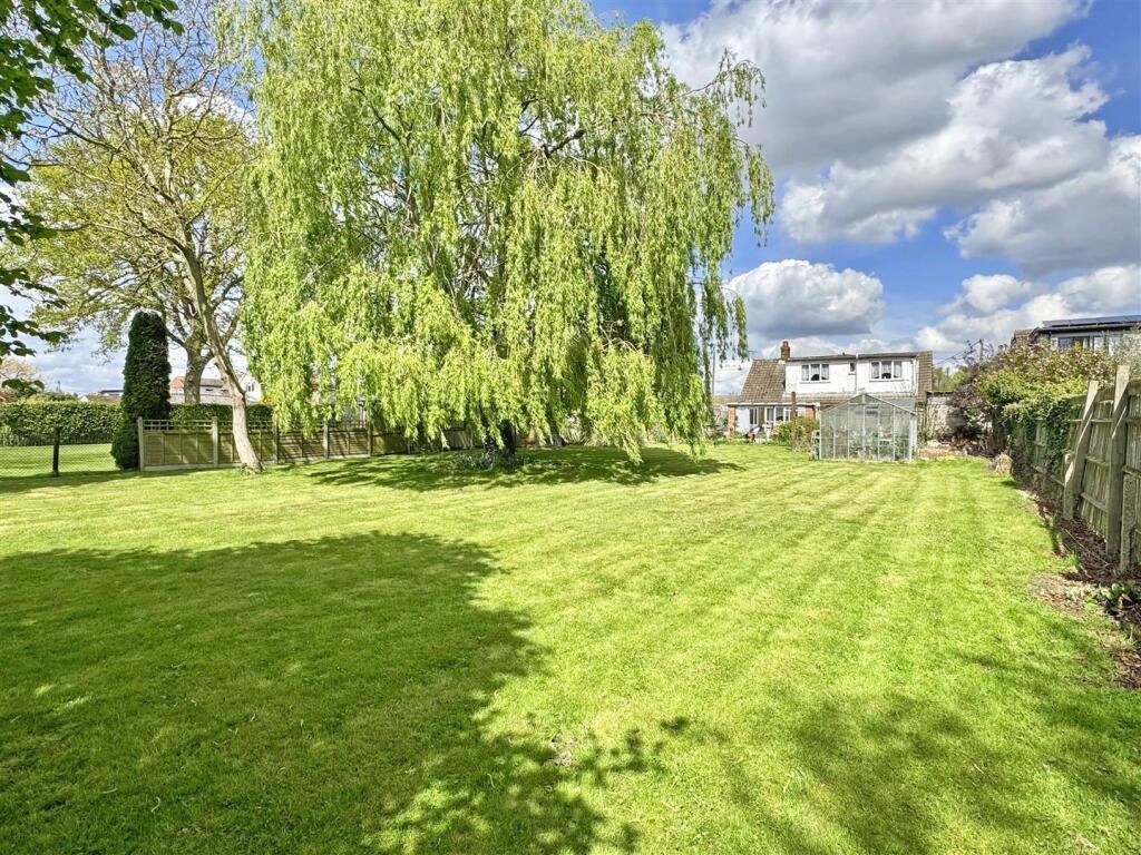 Property photo 2 of 21