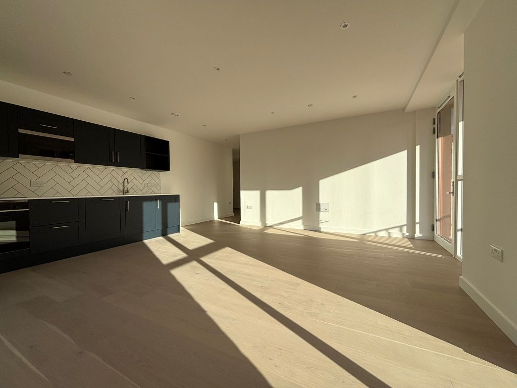 Property photo 2 of 14 Kitchen