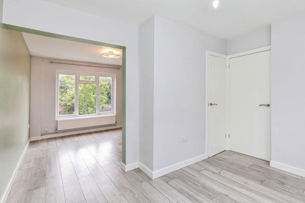 Property photo 3 of 20 Pbox-Img.Jpg