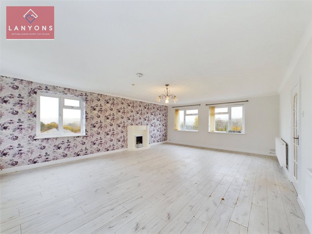 Property photo 2 of 13 Picture No. 02