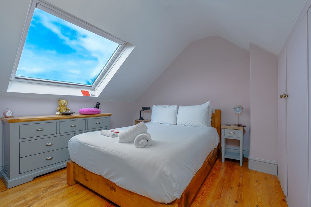 Property photo 1 of 33