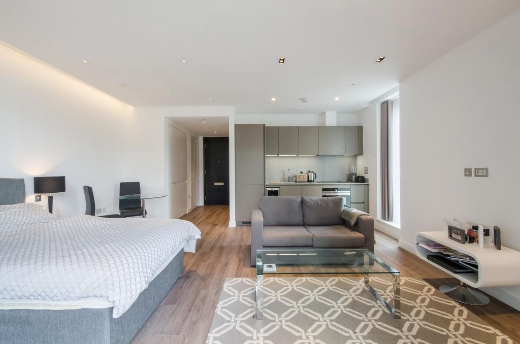 Property photo 2 of 7 Image