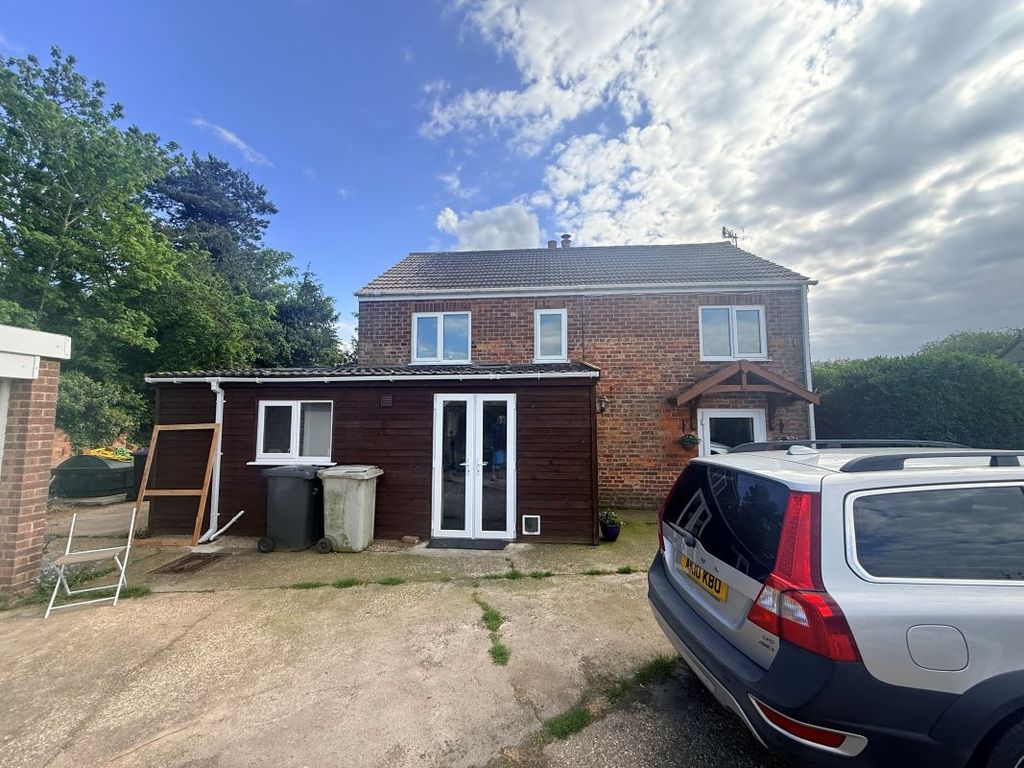 Property photo 1 of 24