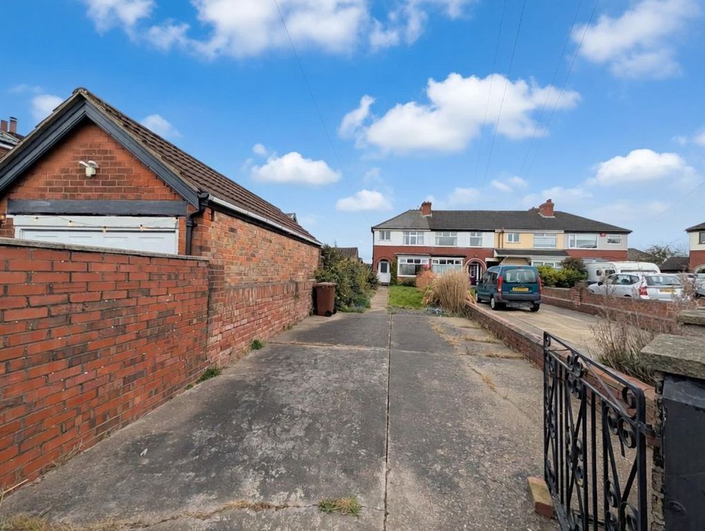 Property photo 2 of 17 Front